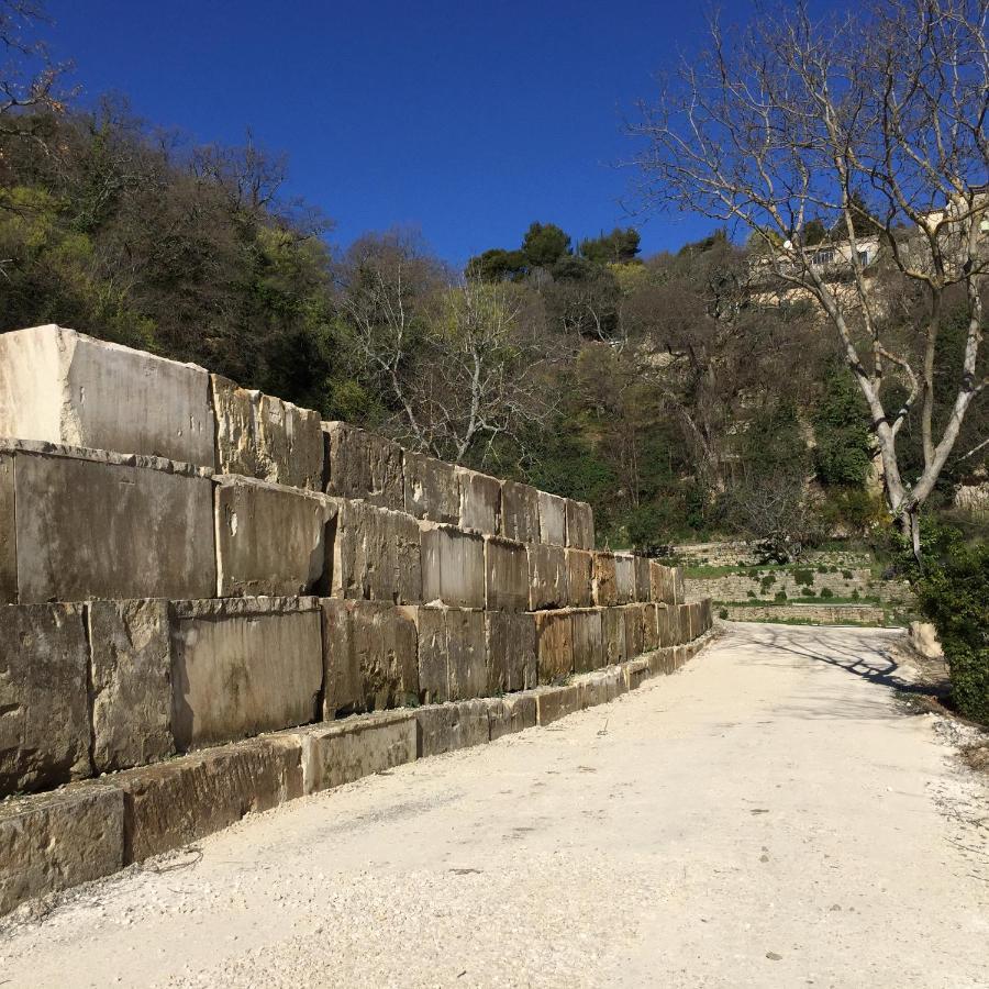 Les Cabanes De La Fontaine Lacoste  Eksteriør bilde